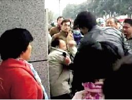 純屬誤會，人家不是人販子