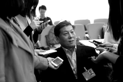 昨天，北京市高院院長慕平接受媒體采訪。京華時報記者張斌攝