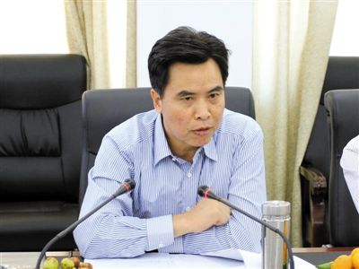 原萍鄉(xiāng)市副市長(zhǎng)孫家群。