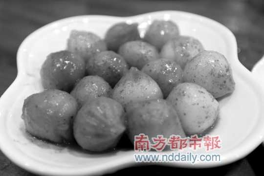 碧紗籠的水晶包,帶著咖啡味。