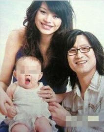 汪峰、葛薈婕和女兒