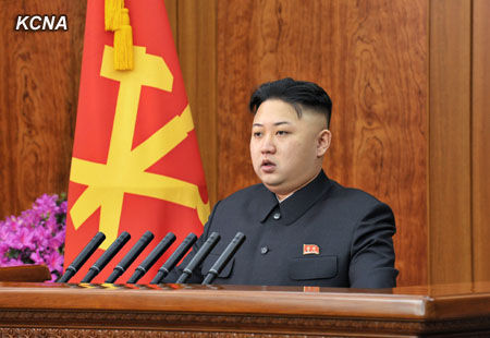 據(jù)朝中社報道，朝鮮最高領(lǐng)導(dǎo)人金正恩1日發(fā)表2013年新年賀詞。