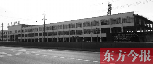 家居建材城已經(jīng)封頂，可耿莊村的安置房還未見蹤影。