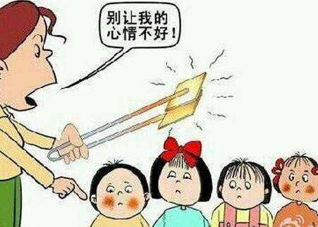 又是精神??？補課孩子遭棒擊 女老師下此毒手原因為何？