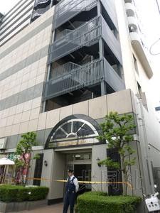 5月27日，埼玉縣蕨市一公寓樓發(fā)生疑似強(qiáng)迫殉情案，一名日本人男性和一名中國籍女性死亡。