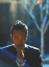 網(wǎng)傳李玉剛“出家”的照片。