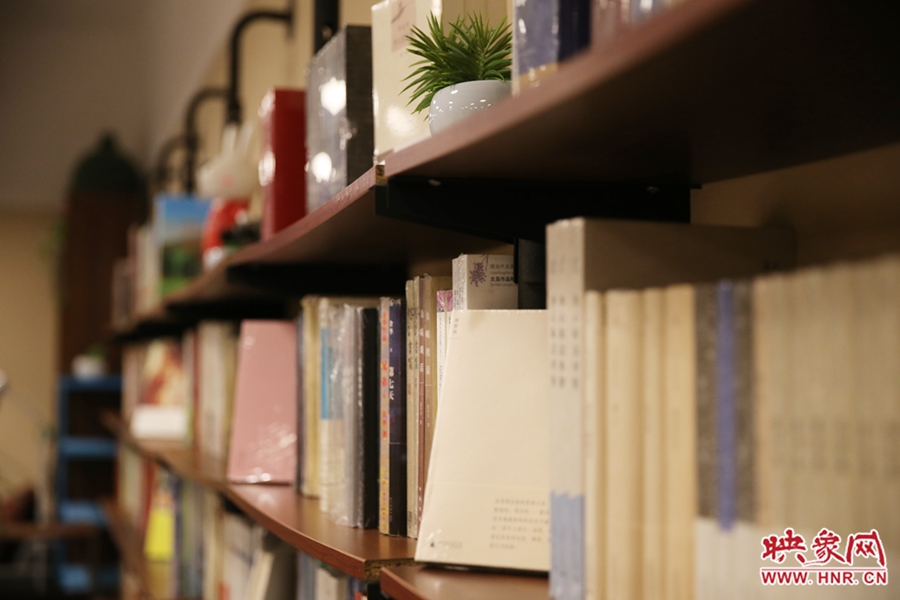 書店內(nèi)的裝飾。