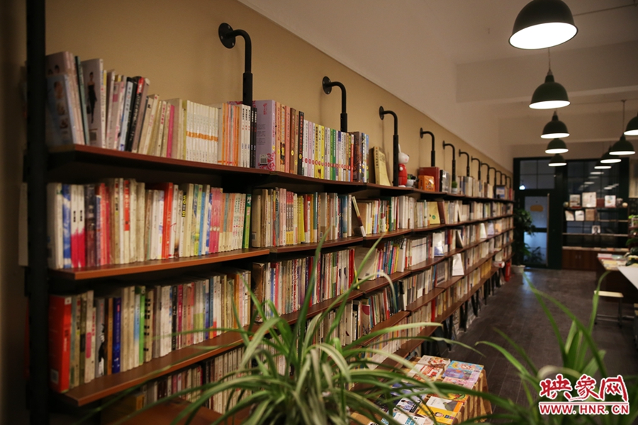 書店內(nèi)的裝飾。